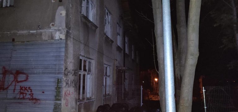 Opuszczone biurowce Huty, Krosno, województwo podkarpackie - zdjęcie 1