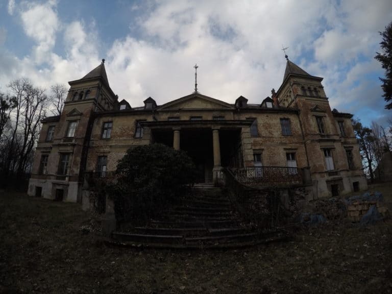 Pałac Wrochemów i Schimonskych, Czerwięcice, województwo śląskie - relacja z 03.2019, zdjęcie 1