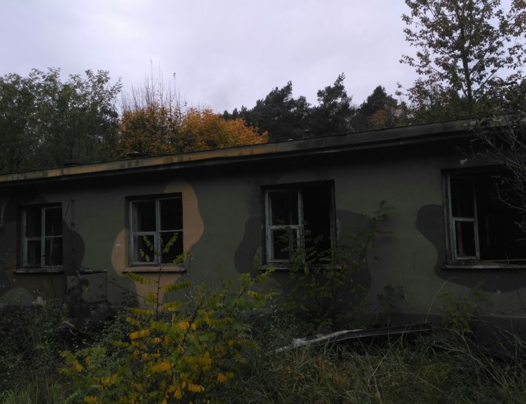 Opuszczona jednostka wojskowa (Pułk Lotniczy), Babimost, województwo lubuskie - relacja z 10.2017, zdjęcie 4