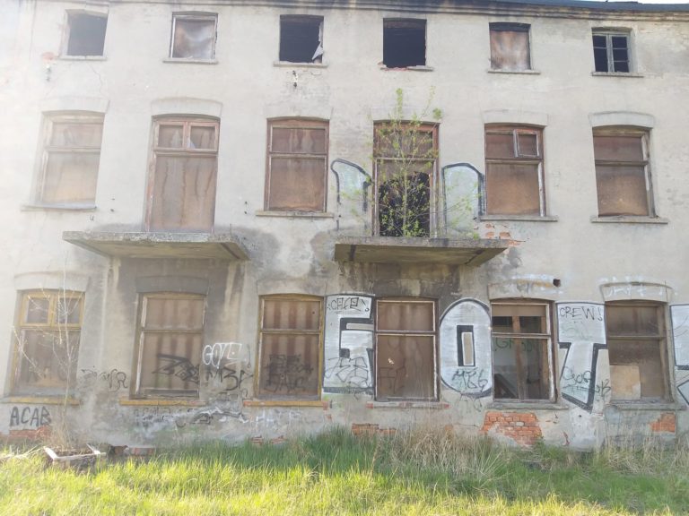 Opuszczony dom, Radomsko, województwo łódzkie - zdjęcie 2