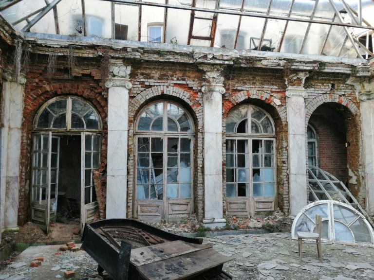 Zespół pałacowy Rzewuskich, Bratoszewice, województwo łódzkie - relacja z 04.2019, zdjęcie 14