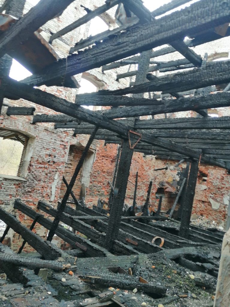 Opuszczon mlyn zbozowy Szynkielew, Szynkielew Trzeci, województwo łódzkie - relacja z 04.2019, zdjęcie 1