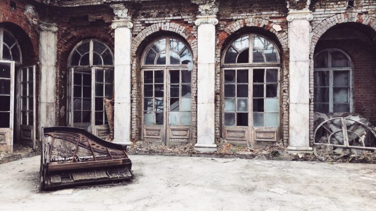 Zespół pałacowy Rzewuskich, Bratoszewice, województwo łódzkie - relacja z 06.2019, zdjęcie 25