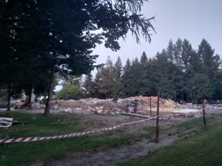 Opuszczona Szkoła, Lesko, województwo podkarpackie - relacja z 07.2019, zdjęcie 8