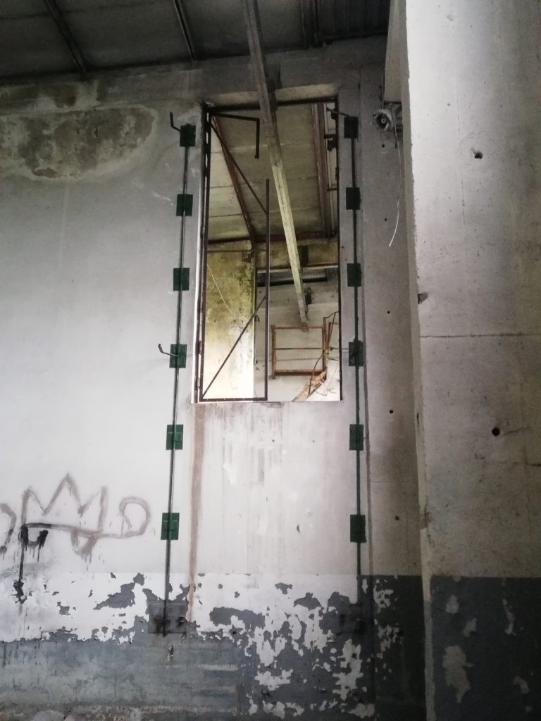 Opuszczona Hala Przemysłowa, Tarnów, województwo małopolskie - relacja z 09.2019, zdjęcie 8