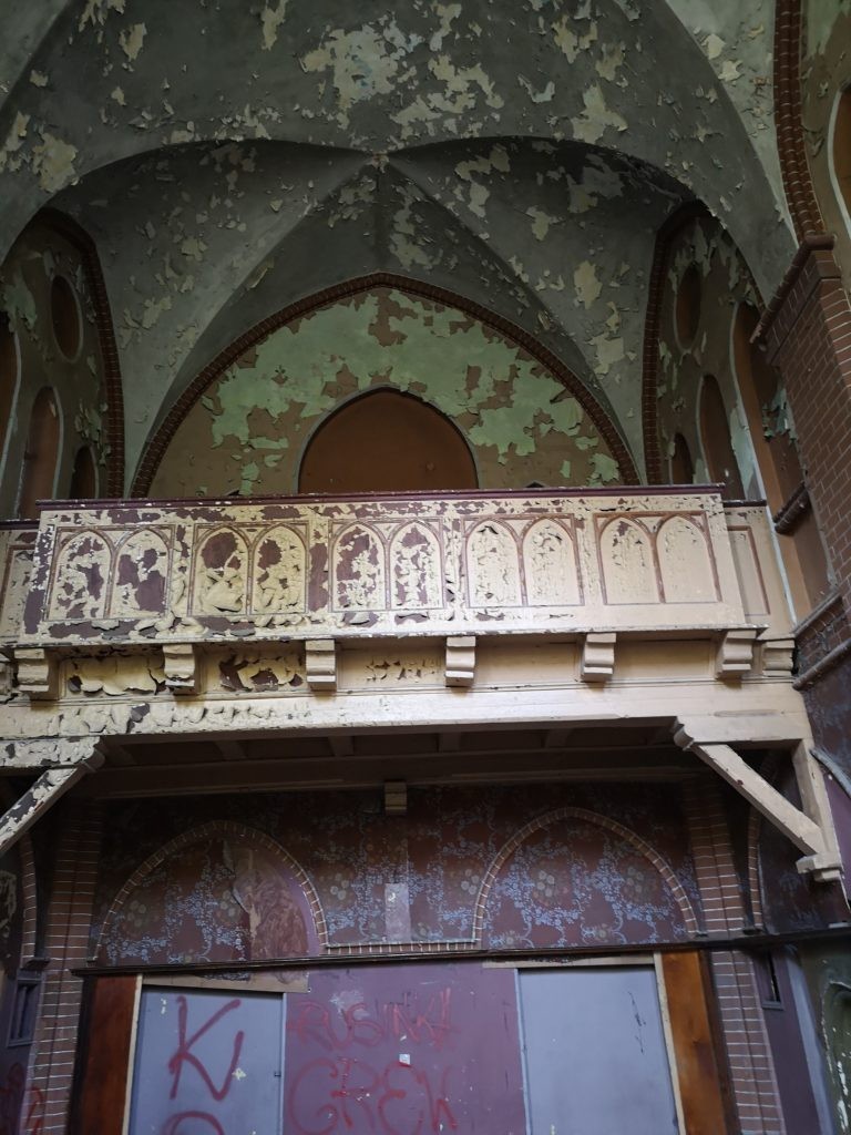 Neogotycki szpital z XIX wieku, Mokrzeszów, województwo dolnośląskie - relacja z 09.2019, zdjęcie 7