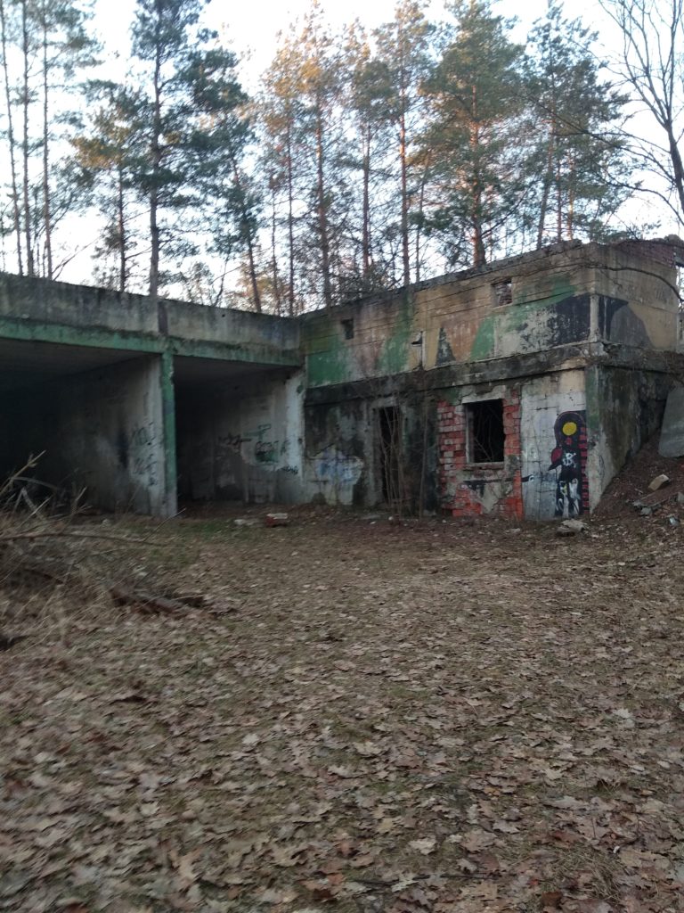 Teren dawnej jednostki wojskowej WRiA OPK, Kuźnia Raciborska, województwo śląskie - zdjęcie 4