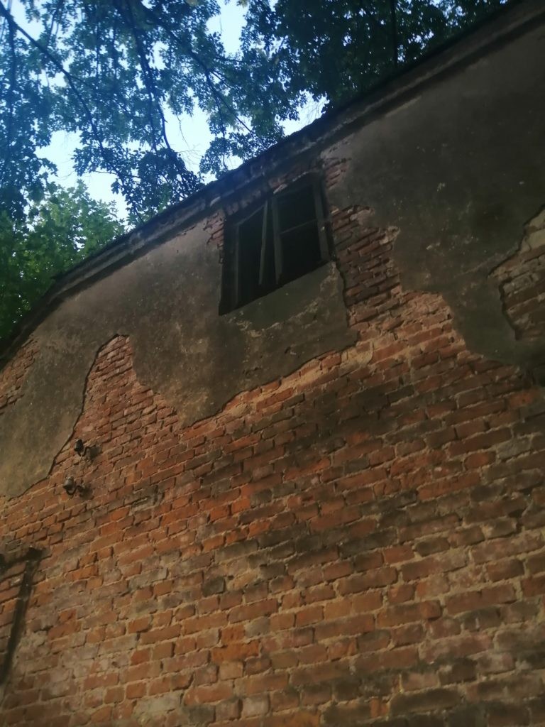 Opuszczona szkoła, Komorów, województwo małopolskie - zdjęcie 4