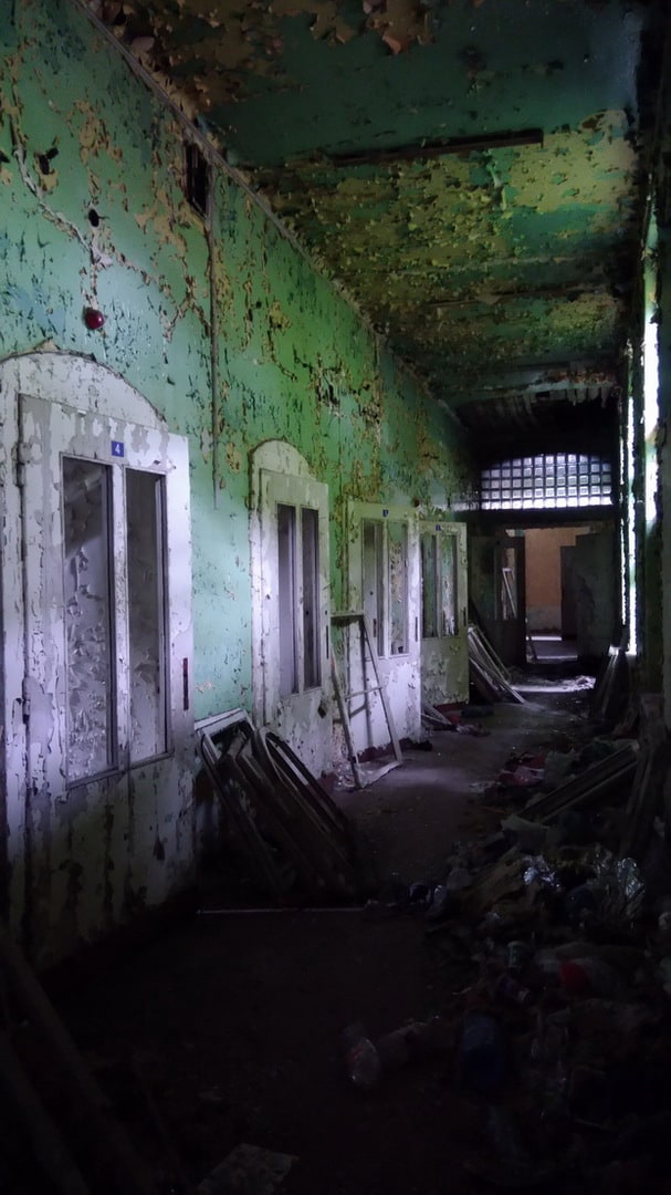 Opuszczony szpital w Raciborzu, Racibórz, województwo śląskie - relacja z 07.2019, zdjęcie 3