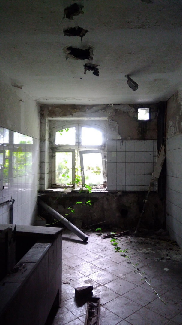 Opuszczony szpital w Raciborzu, Racibórz, województwo śląskie - relacja z 07.2019, zdjęcie 1