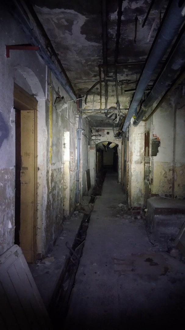 Opuszczony szpital w Raciborzu, Racibórz, województwo śląskie - relacja z 07.2019, zdjęcie 2