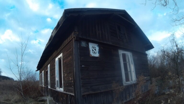 Chatka z pomieszczeniami gospodarczymi, Będków-Kolonia, województwo łódzkie - zdjęcie 1
