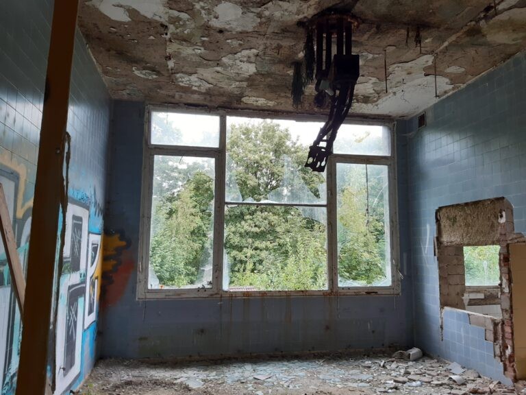 Opuszczony WIELKI SZPITAL rosyjski, Legnica, województwo dolnośląskie - relacja z 07.2019, zdjęcie 10