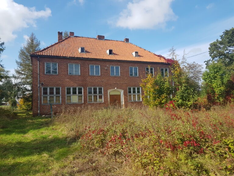 Szkoła podstawowa, Bukowiec, województwo kujawsko-pomorskie - relacja z 10.2019, zdjęcie 12