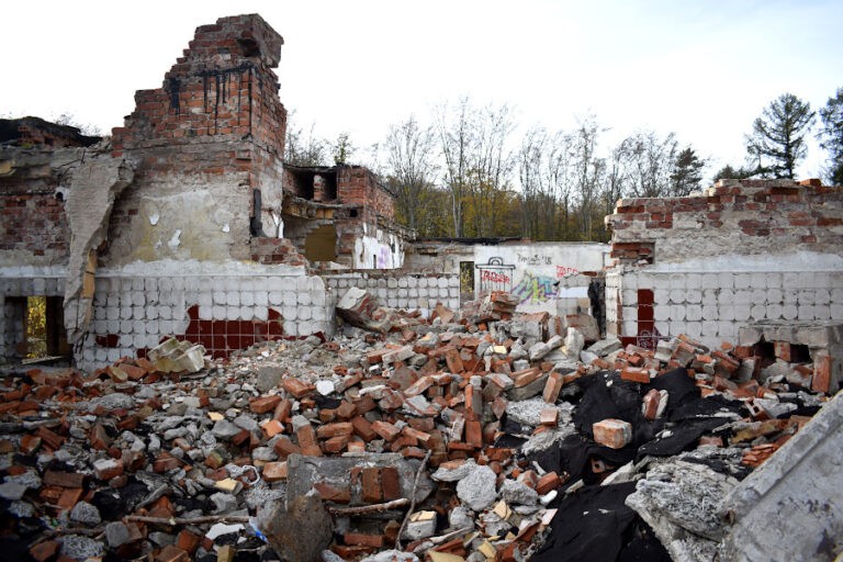 Opuszczona jednostka wojskowa. Gdynia Grabówek, Gdynia, województwo pomorskie - relacja z 10.2019, zdjęcie 5
