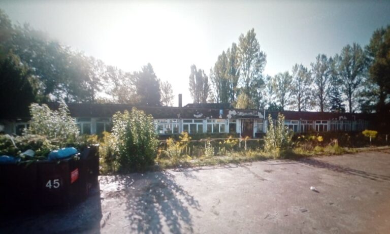 Opuszczona szkoła na Ostatnim Groszu, Częstochowa, województwo śląskie - zdjęcie 1