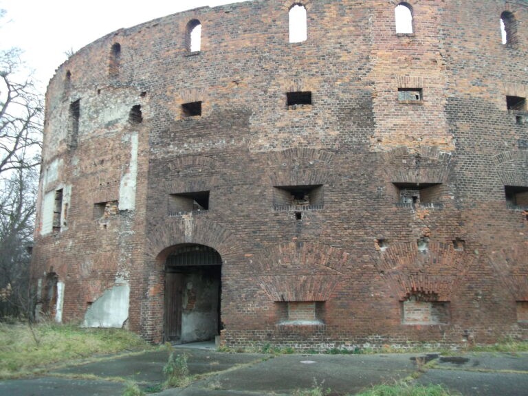Fort Fryderyka Wilhelma –  Kędzierzyn-Koźle  Baszta Montalemberta, Kędzierzyn-Koźle, województwo opolskie - zdjęcie 1