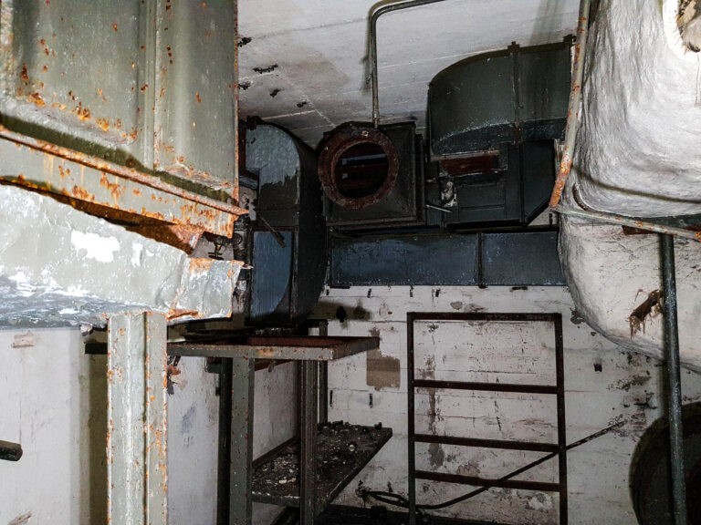 byłe podziemne stanowisko dowodzenia, Biedrusko, województwo wielkopolskie - relacja z 12.2019, zdjęcie 1