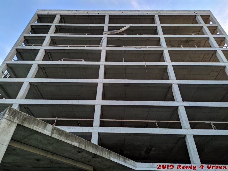 Niedokończony budynek, Warszawa, województwo mazowieckie - relacja z 06.2019, zdjęcie 1