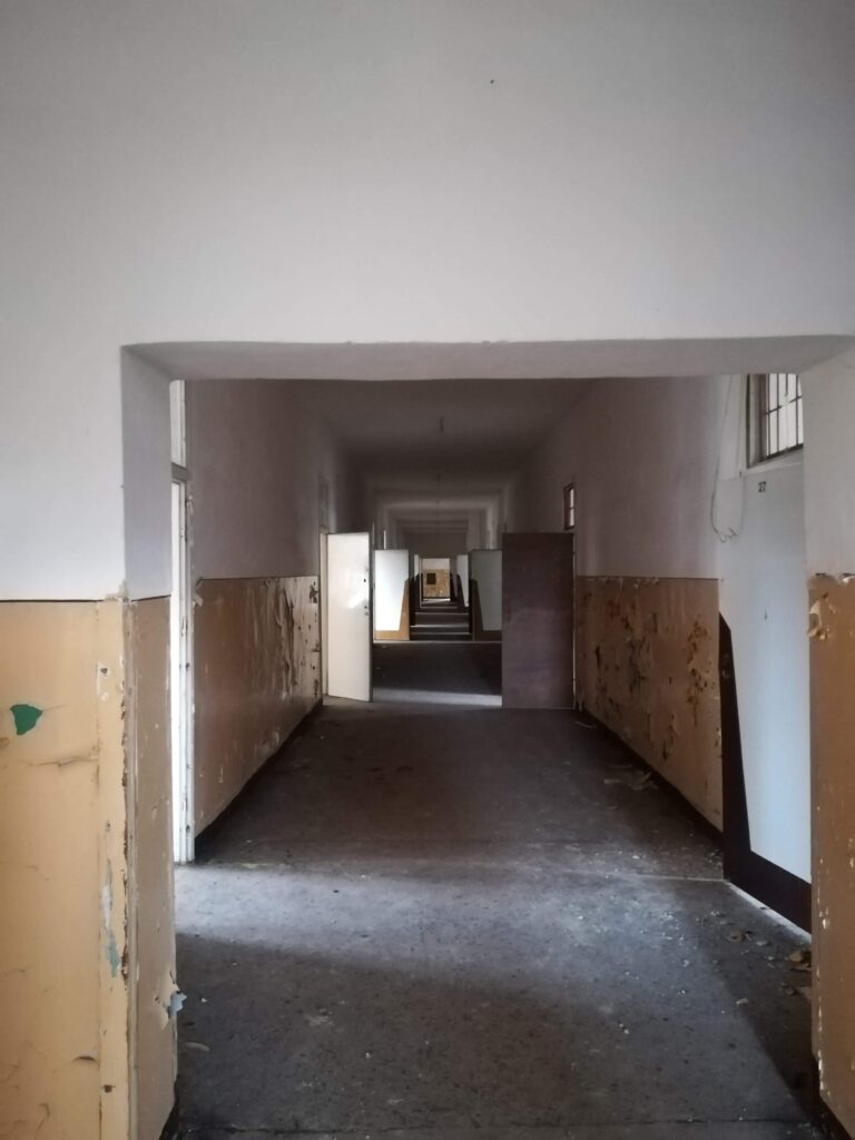 Stare lotnisko i baza wojskowa Debrzno, Rudziska, województwo wielkopolskie - zdjęcie 1
