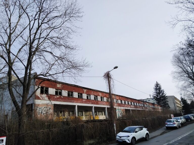 Opuszczone Zakłady Włókiennicze Bewelana w Bielsku-Białej, Bielsko-Biała, województwo śląskie - relacja z 01.2020, zdjęcie 7
