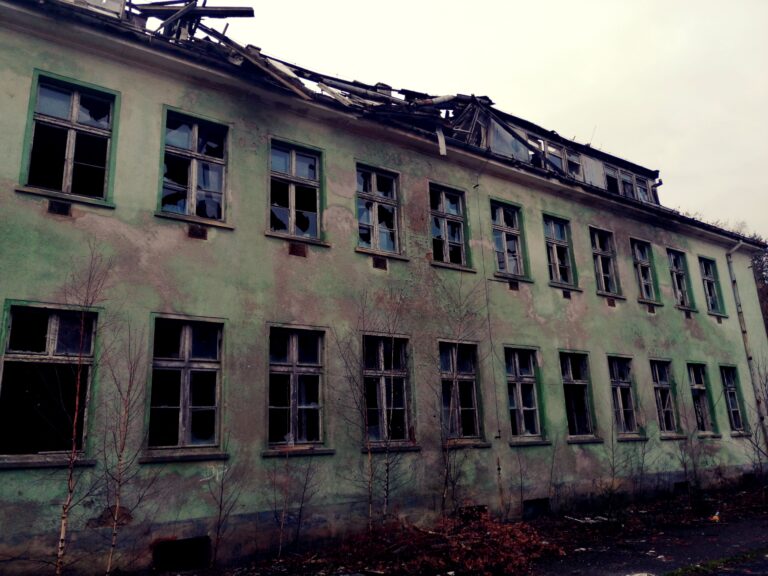 Opuszczony WIELKI SZPITAL rosyjski, Legnica, województwo dolnośląskie - relacja z 01.2020, zdjęcie 15