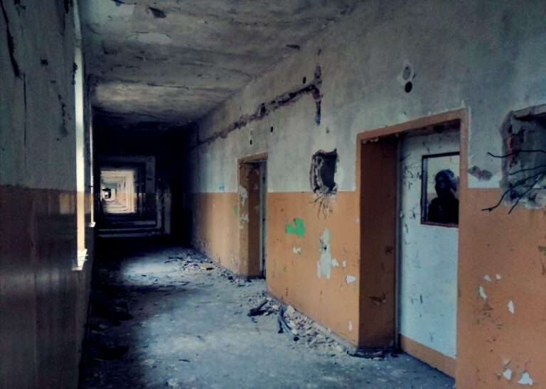 Opuszczony WIELKI SZPITAL rosyjski, Legnica, województwo dolnośląskie - relacja z 01.2020, zdjęcie 14