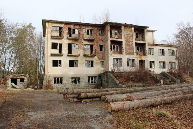 Opuszczony hotel / pensjonat / dom wczasowy, Pilchowice, województwo dolnośląskie - zdjęcie z relacji 1