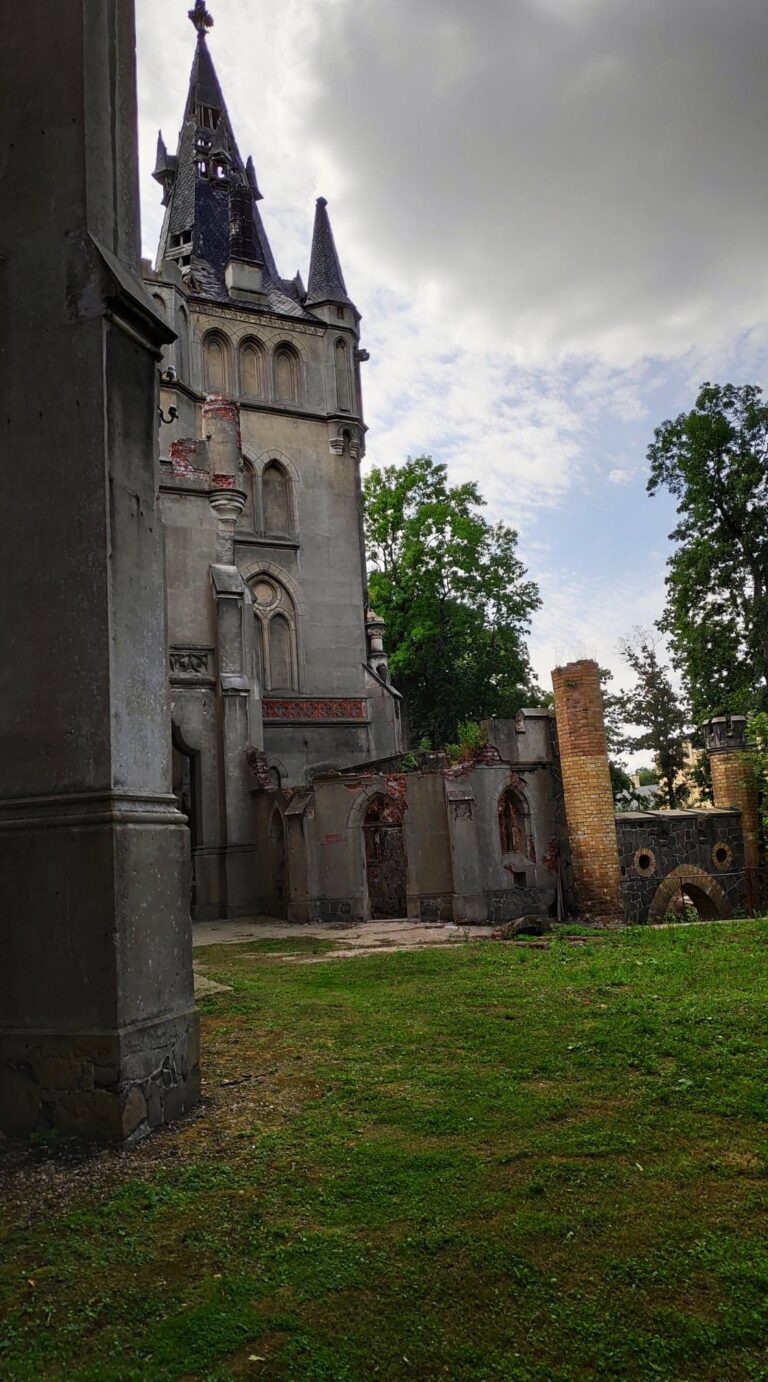 Pałac rodziny Schaffgotsch, Kopice, województwo opolskie - relacja z 08.2019, zdjęcie 4