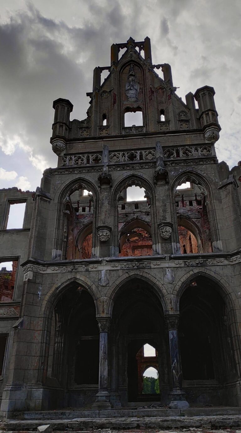 Pałac rodziny Schaffgotsch, Kopice, województwo opolskie - relacja z 08.2019, zdjęcie 3
