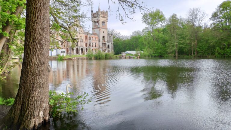 Pałac rodziny Schaffgotsch, Kopice, województwo opolskie - relacja z 08.2019, zdjęcie 1