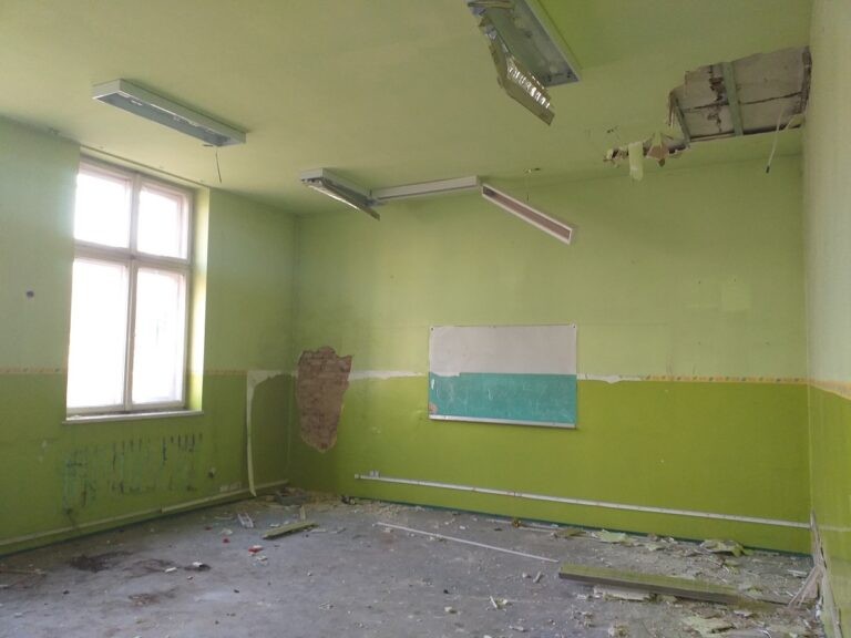 Dawna Szkoła Podstawowa nr 6 na Pechniku, Jaworzno, województwo śląskie - zdjęcie 4