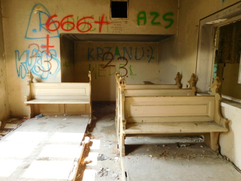 Opuszczony szpital w Raciborzu, Racibórz, województwo śląskie - relacja z 08.2017, zdjęcie 11