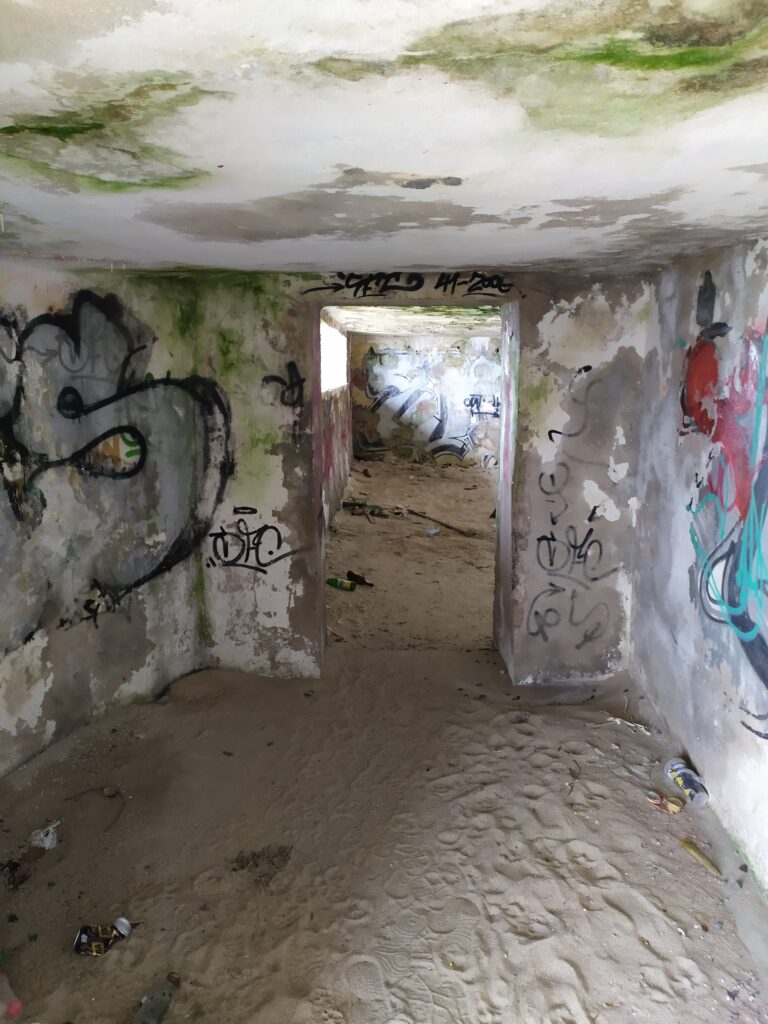Bobolin Bunkry na plaży, Bobolin, województwo zachodniopomorskie - zdjęcie 2
