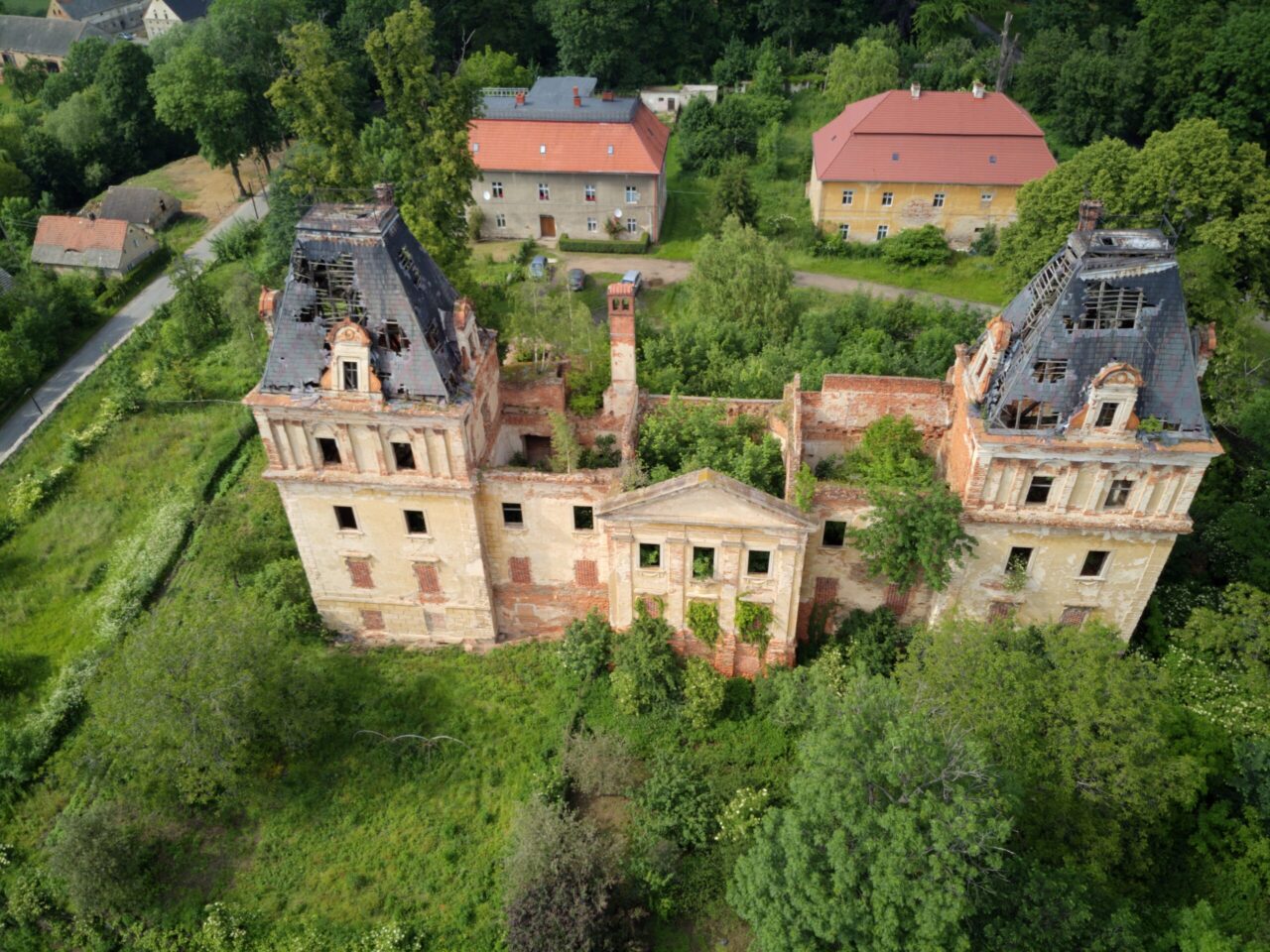 Zespół Pałacowo-Rezydencjonalny, Stolec, województwo dolnośląskie