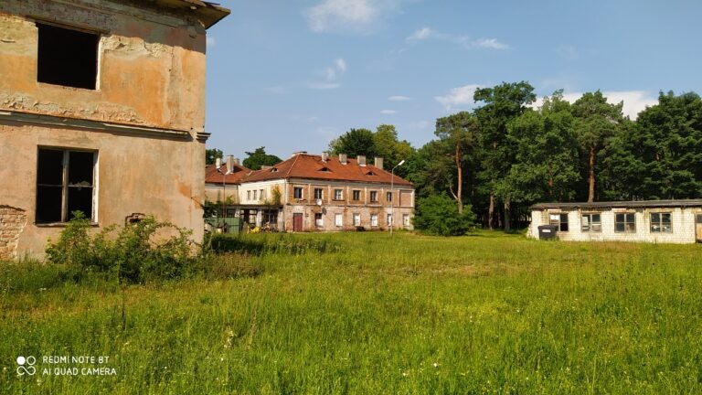 Opuszczony kompleks budynków, Otwock, województwo mazowieckie - zdjęcie z relacji 3
