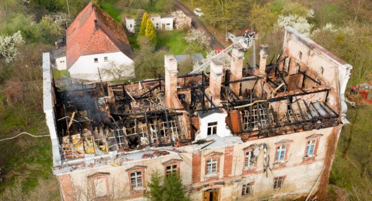 Opuszczony Pałac, Zabardowice, województwo dolnośląskie - zdjęcie 1