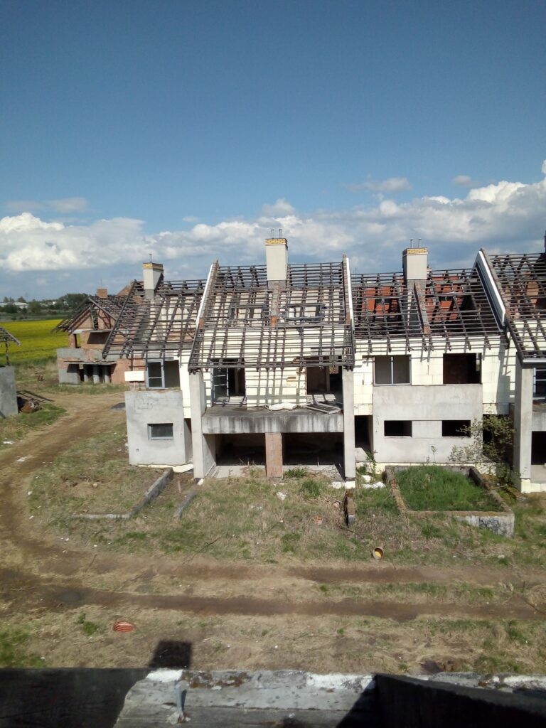 Opuszczone osiedle Żubr, Podłęże, województwo małopolskie - zdjęcie 3