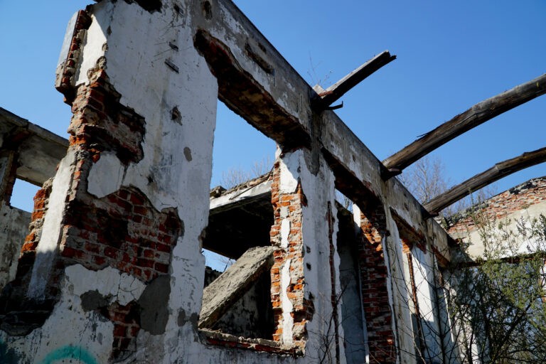 Ruina oczyszczalni ścieków, Tomaszów Mazowiecki, województwo łódzkie - relacja z 03.2020, zdjęcie 2