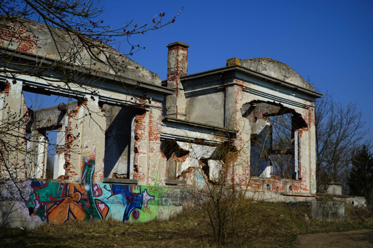Ruina oczyszczalni ścieków, Tomaszów Mazowiecki, łódzkie — zdjęcie 1