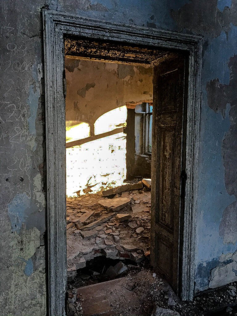 Pałac Modlibowskich, Kromolice, województwo wielkopolskie - relacja z 07.2020, zdjęcie 4