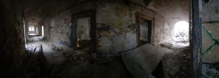 Opuszczone Miasto-Pstrąże, Pstrąże, województwo dolnośląskie - relacja z 07.2020, zdjęcie 11