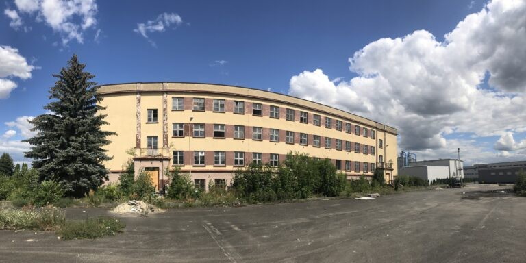 Opuszczona jednostka wojskowa (Pułk Lotniczy), Babimost, województwo lubuskie - relacja z 07.2020, zdjęcie 20