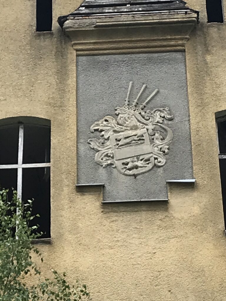Pałac w Dobrowie, Rozłazino, województwo zachodniopomorskie - relacja z 07.2020, zdjęcie 3