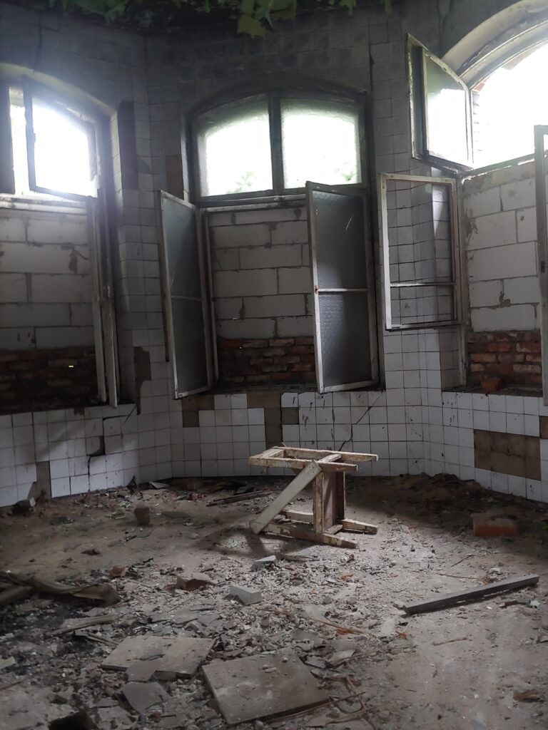 Opuszczony szpital wirecki, Ruda Śląska, województwo śląskie - relacja z 08.2020, zdjęcie 10