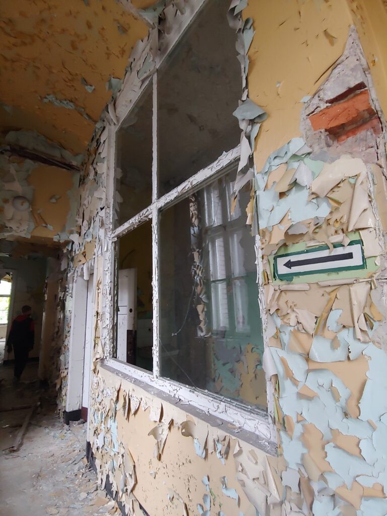 Opuszczony szpital wirecki, Ruda Śląska, województwo śląskie - relacja z 08.2020, zdjęcie 9