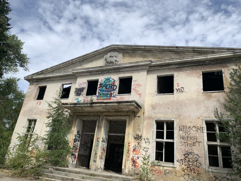 Dom Oficera, Borne Sulinowo, województwo zachodniopomorskie - relacja z 08.2020, zdjęcie 12