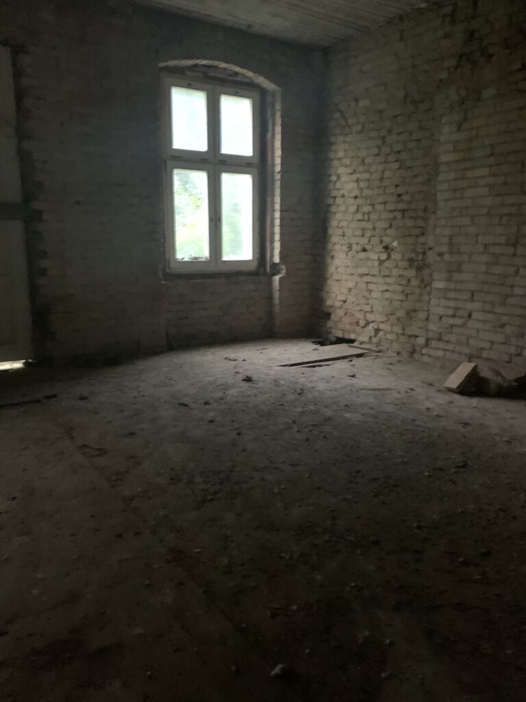 Zabytkowy Dworek przedwojenny, Kotuń, województwo wielkopolskie - relacja z 08.2020, zdjęcie 20