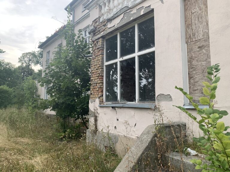 Zabytkowy Dworek przedwojenny, Kotuń, województwo wielkopolskie - relacja z 08.2020, zdjęcie 14