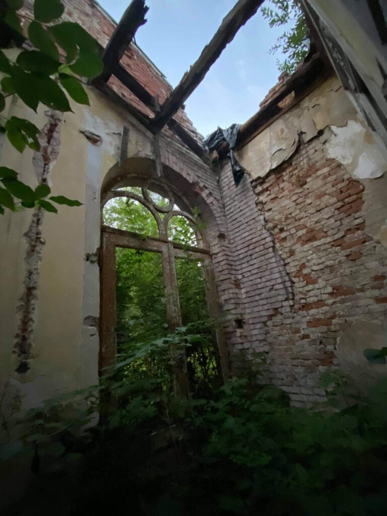 Dwór Woźniakowskich/ Biórków Wielki, Biórków Wielki, województwo małopolskie - relacja z 08.2020, zdjęcie 2